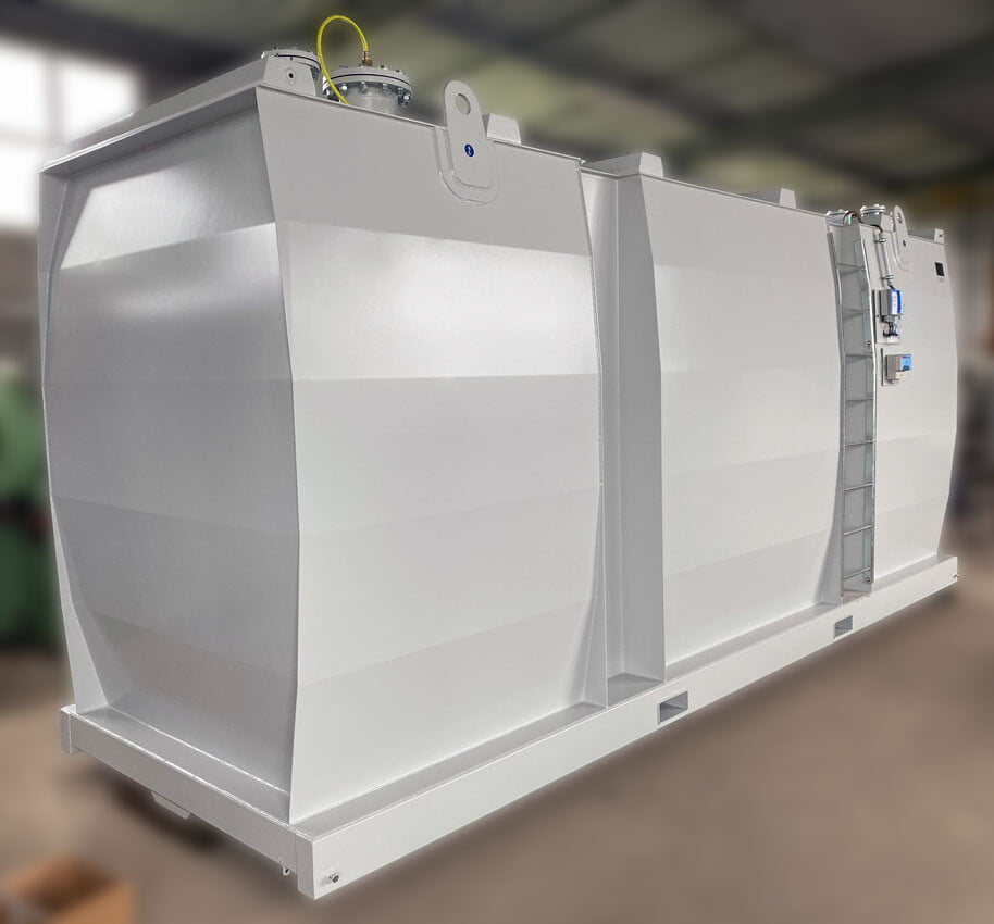 Double-walled machine tanks for gas power plants